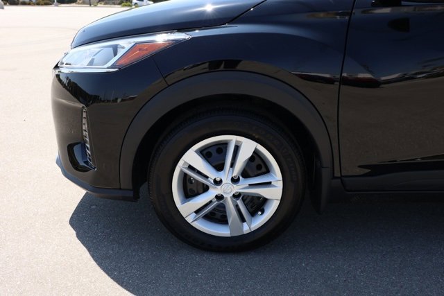 New 2025 Nissan Kicks Play S image 11