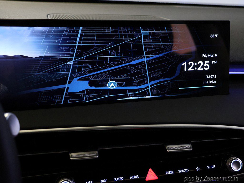 Used 2026 Genesis GV70 2.5T Advanced image 18