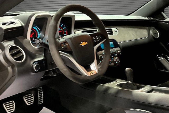 Used 2015 Chevrolet Camaro Z/28 RWD image 15