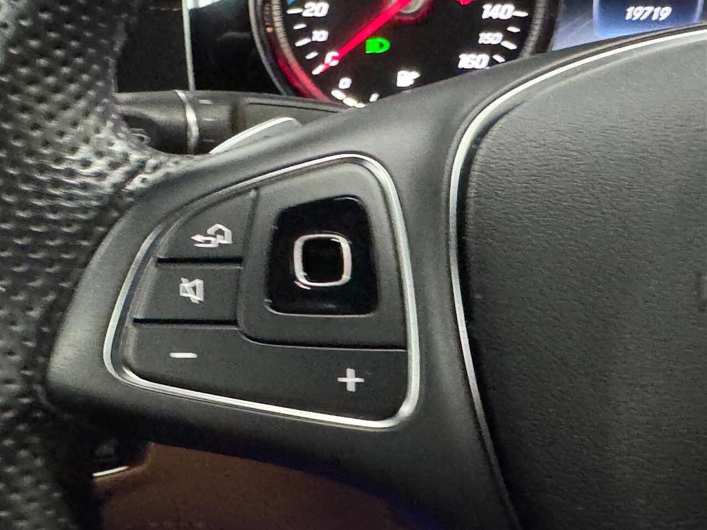 Used 2018 Mercedes-Benz E 400 E 400 image 32