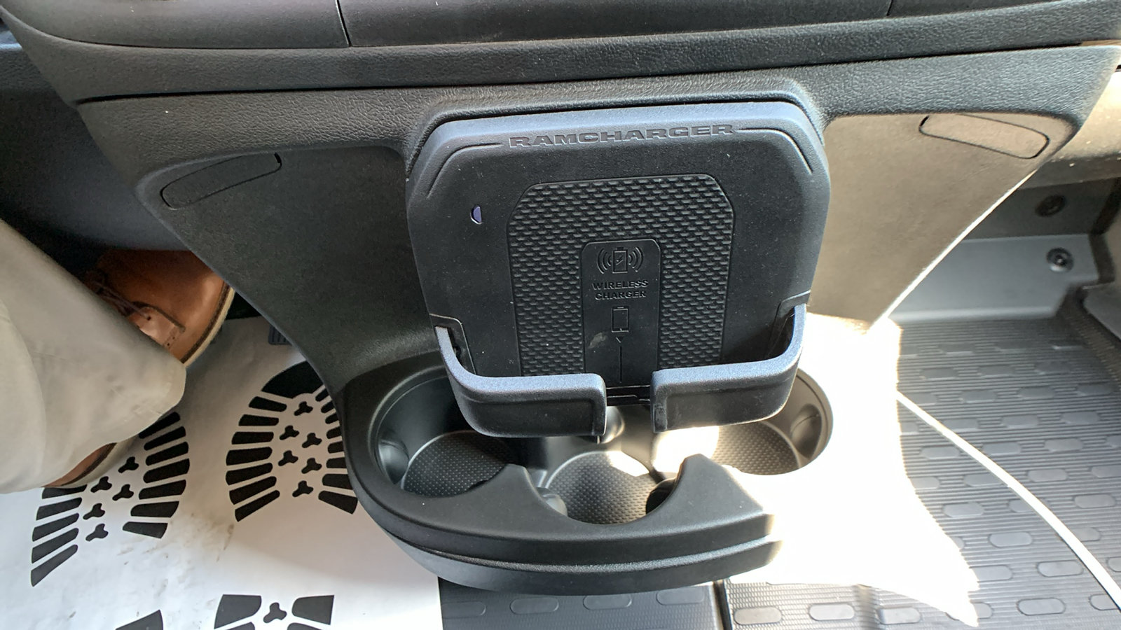 New 2026 RAM ProMaster 2500 w/ Premium Convenience Group FWD image 21