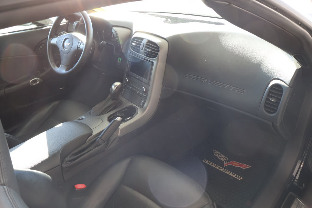 Used 2007 Chevrolet Corvette Coupe w/ Preferred Equipment Group RWD image 30