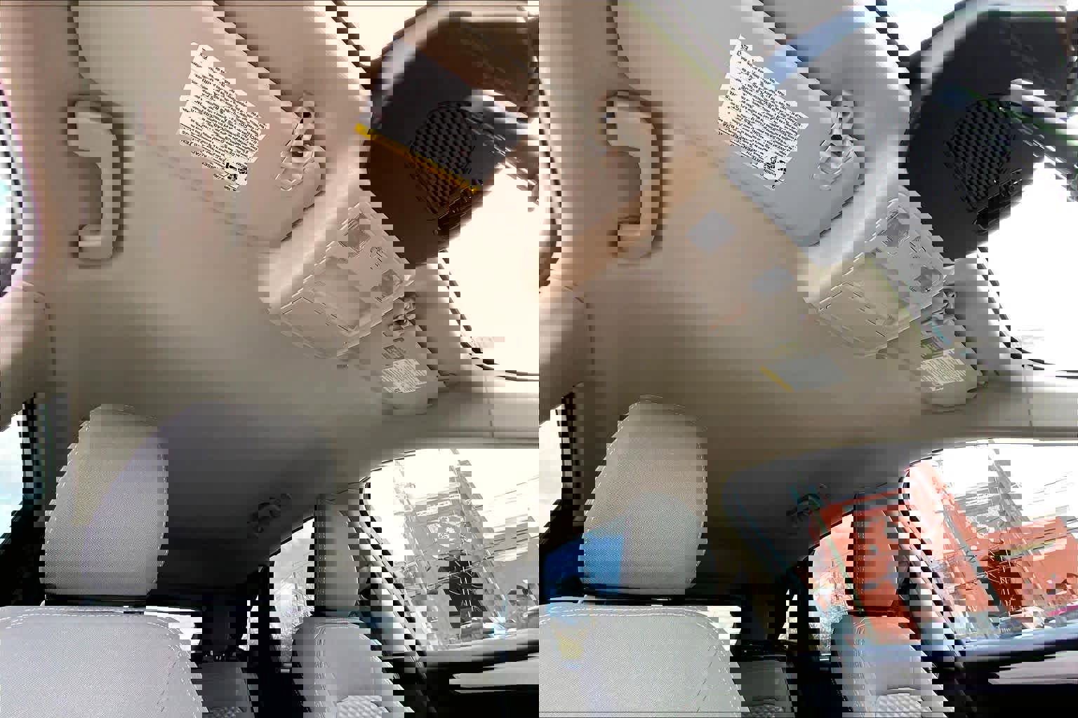 Used 2020 Ford Escape SE image 15