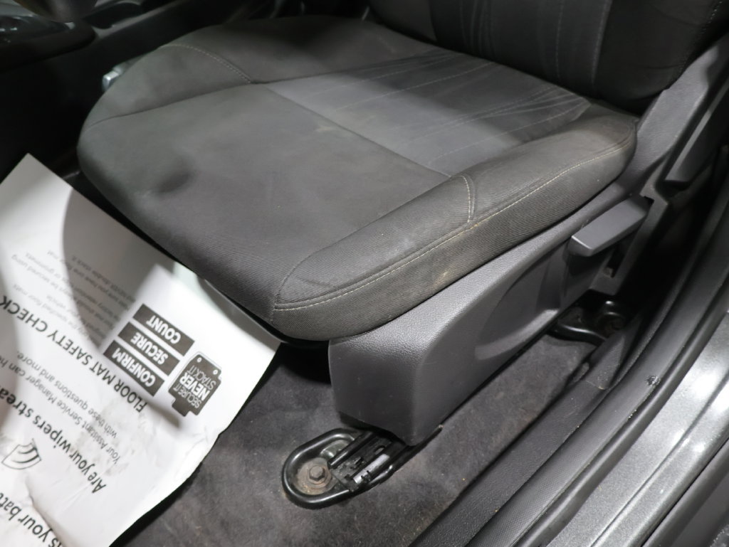 Used 2015 Ford Focus SE FWD image 11