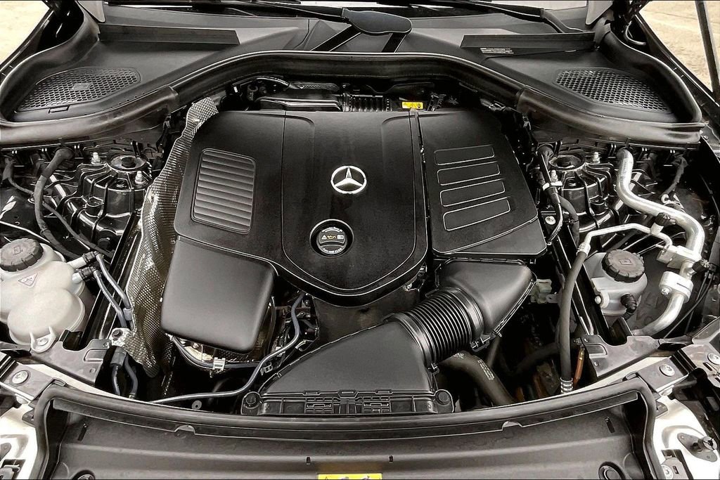 Used 2023 Mercedes-Benz GLC 300 4MATIC image 29