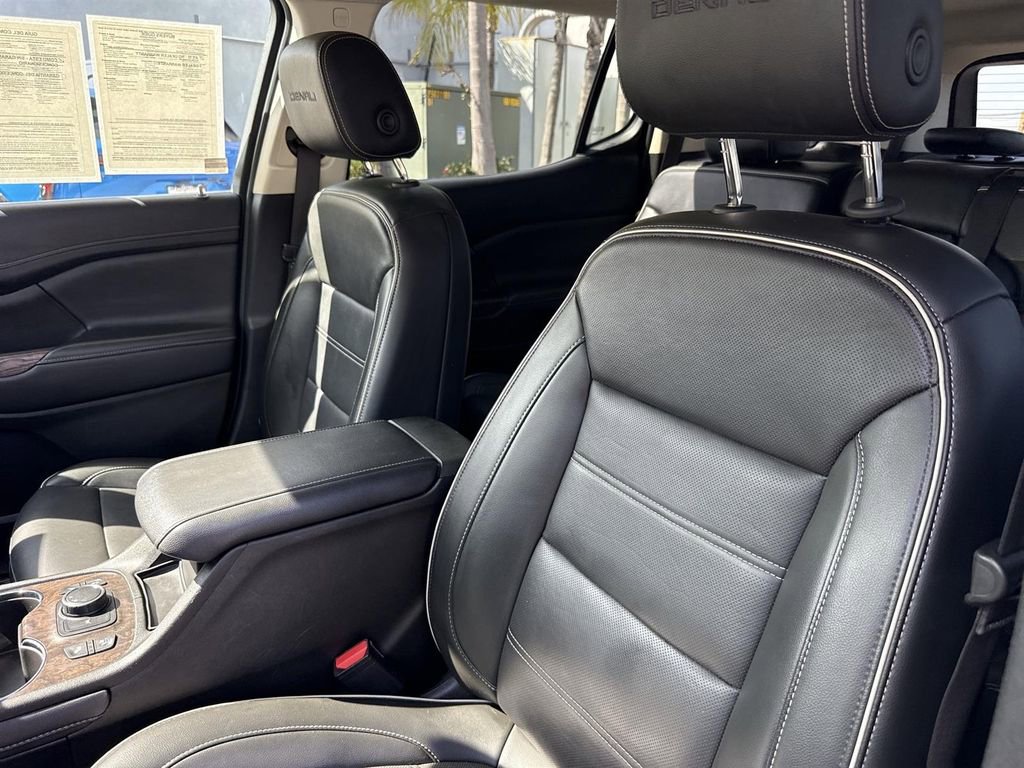 Used 2023 GMC Acadia Denali image 20