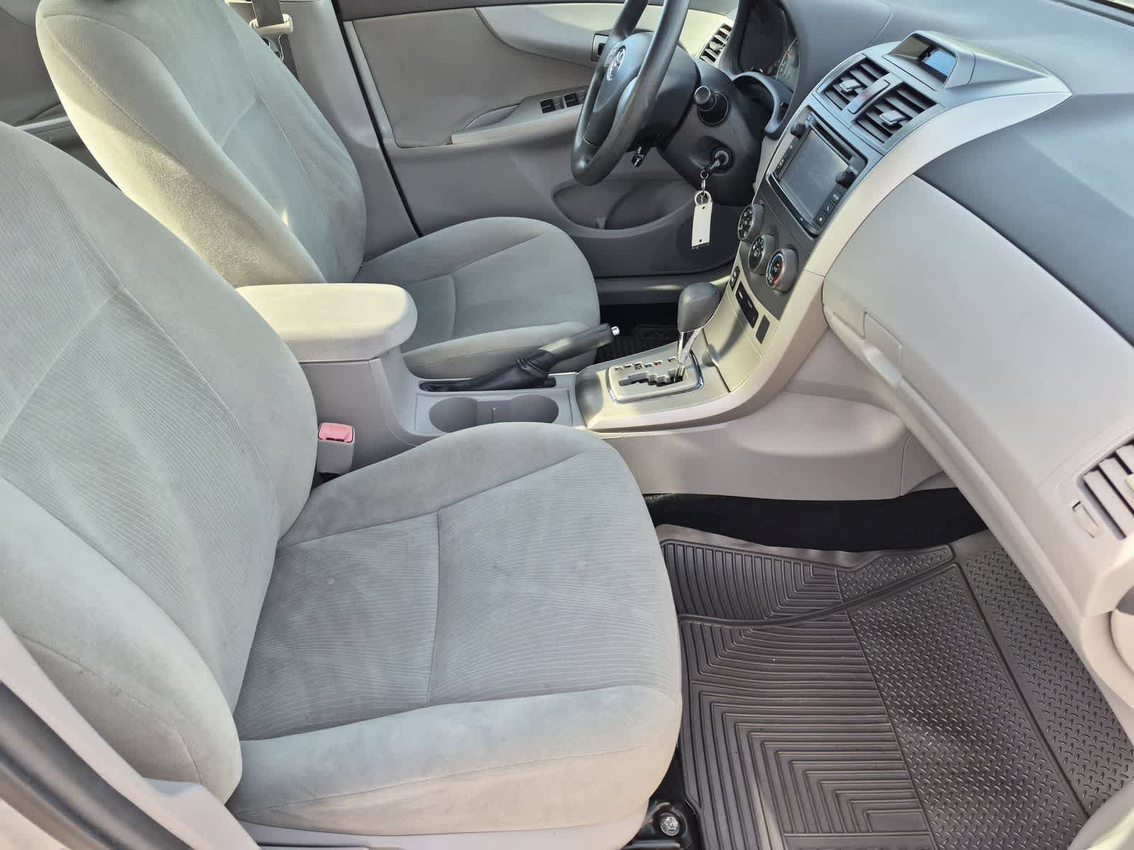 Used 2013 Toyota Corolla LE FWD image 20