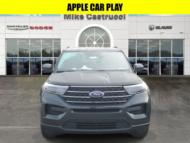 Used 2022 Ford Explorer XLT image 2