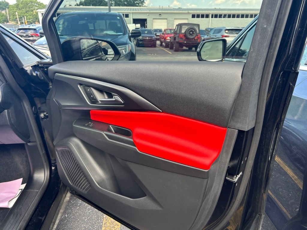 Used 2025 Chevrolet Equinox EV RS FWD image 10