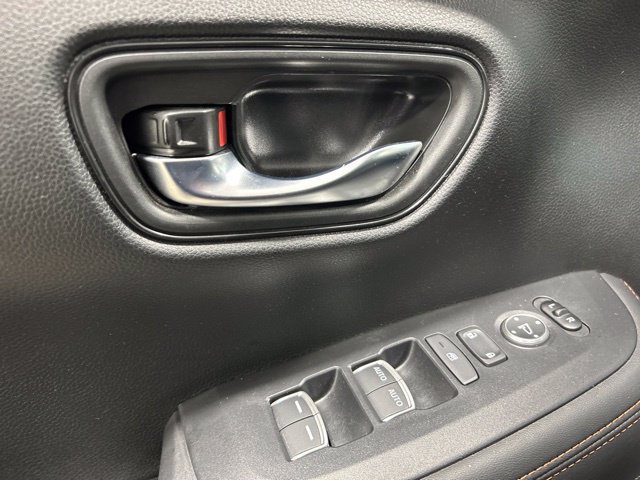 Certified 2025 Honda HR-V Sport image 24