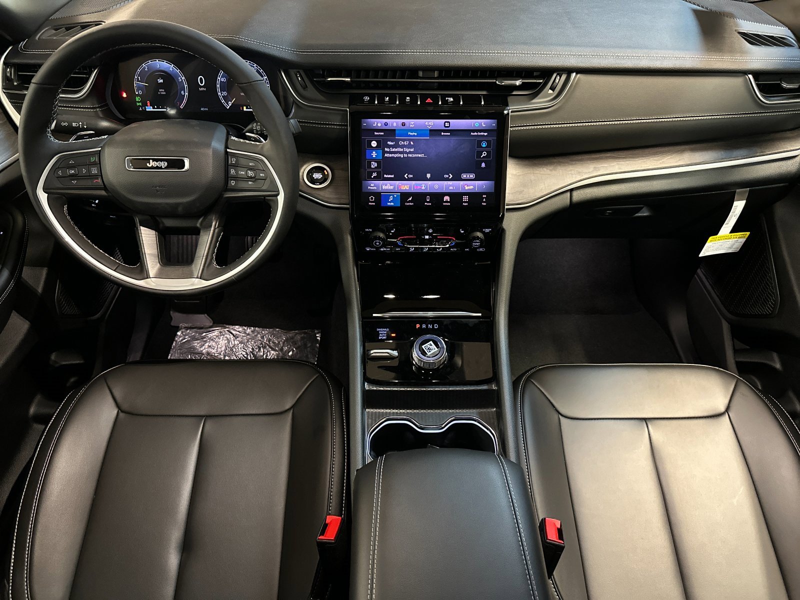 New 2025 Jeep Grand Cherokee L Limited w/ Black Appearance Package image 12