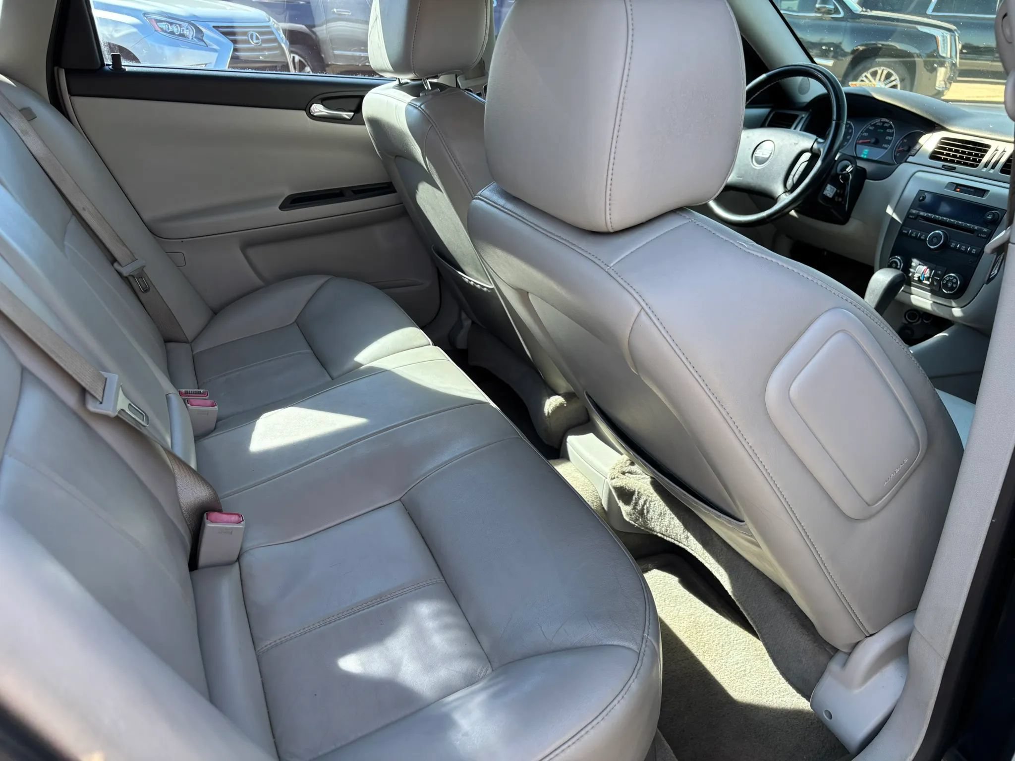 Used 2009 Chevrolet Impala SS w/ Convenience Package FWD image 17