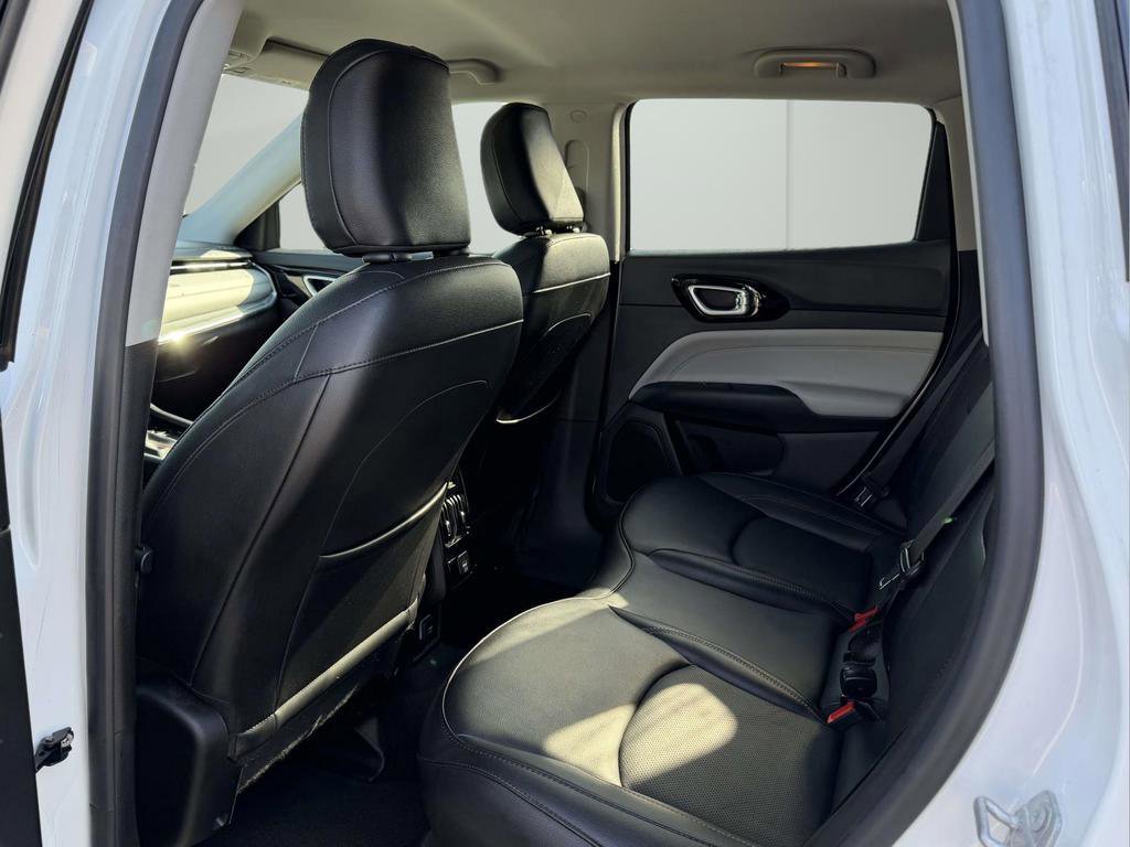 Used 2022 Jeep Compass Limited image 14