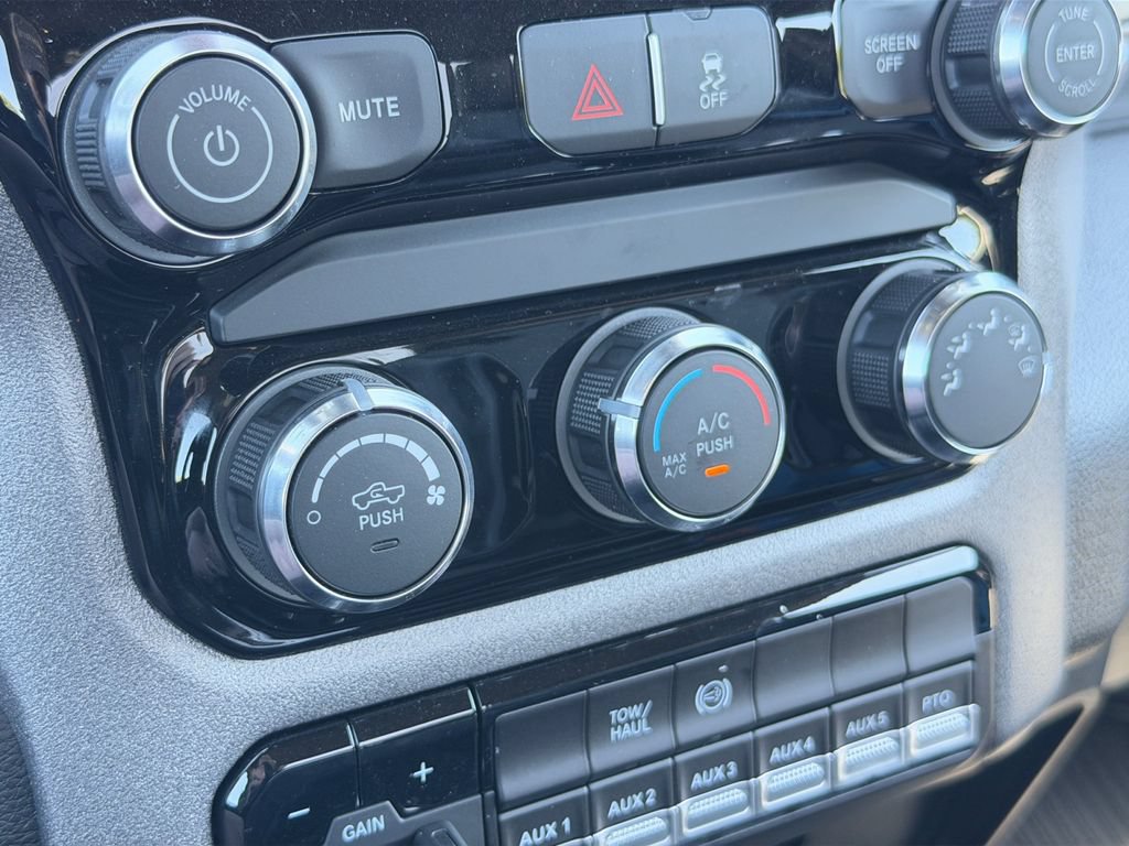 New 2026 RAM 3500 Tradesman AWD/4WD image 10
