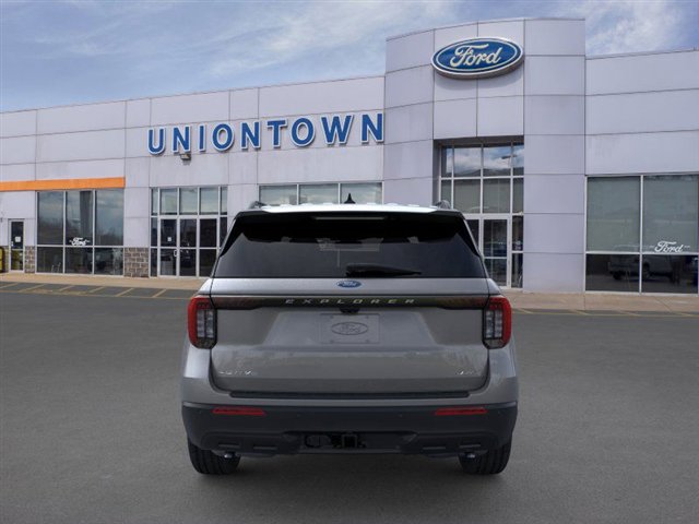 New 2026 Ford Explorer Active image 5