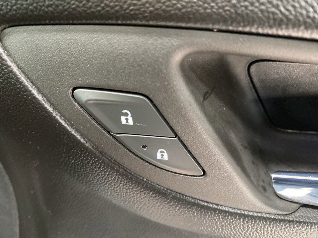 Used 2023 Chevrolet Equinox RS w/ RS Leather Package image 22