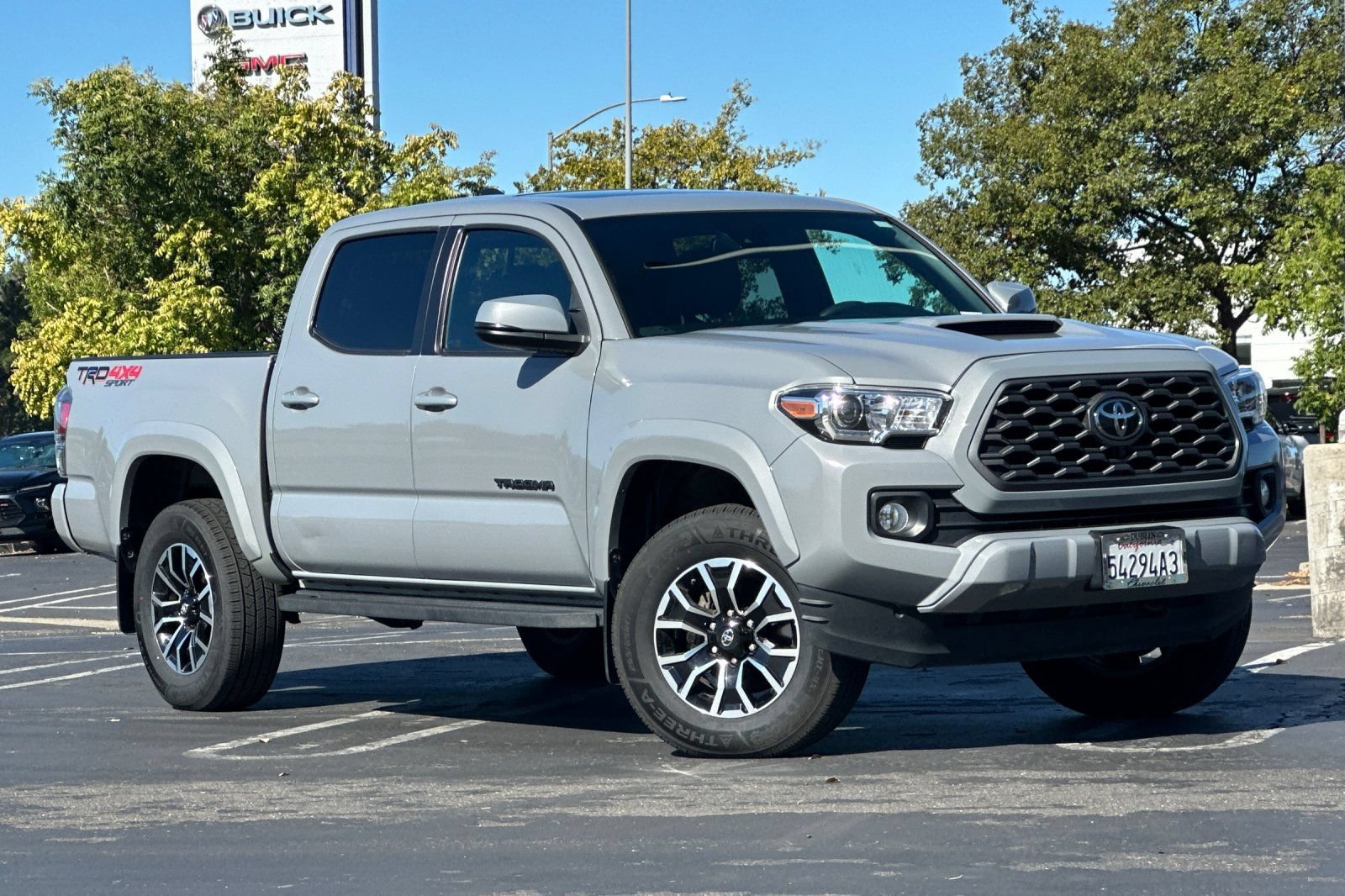 Used 2020 Toyota Tacoma TRD Sport w/ TRD Premium Sport Package AWD/4WD image 2