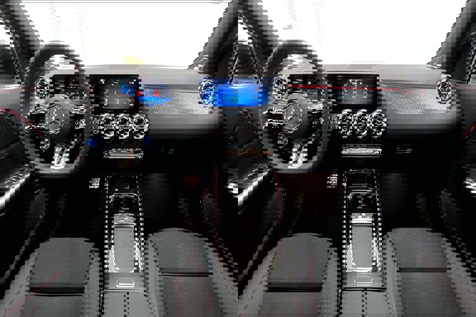 New 2026 Mercedes-Benz GLA 35 AMG 4MATIC image 4