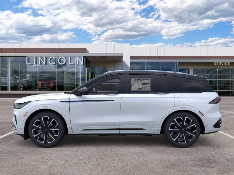New 2026 Lincoln Nautilus Reserve AWD/4WD image 3
