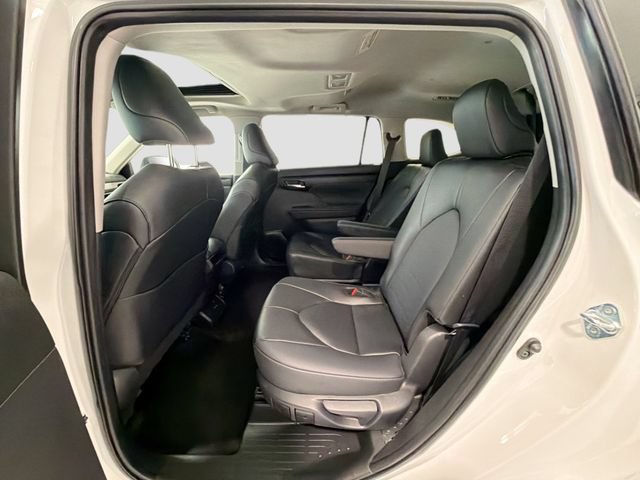 Certified 2025 Toyota Highlander XLE FWD image 20