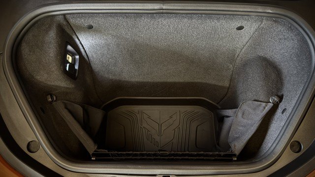 Used 2024 Chevrolet Corvette Stingray Premium Cpe w/ Z51 Performance Package RWD image 32