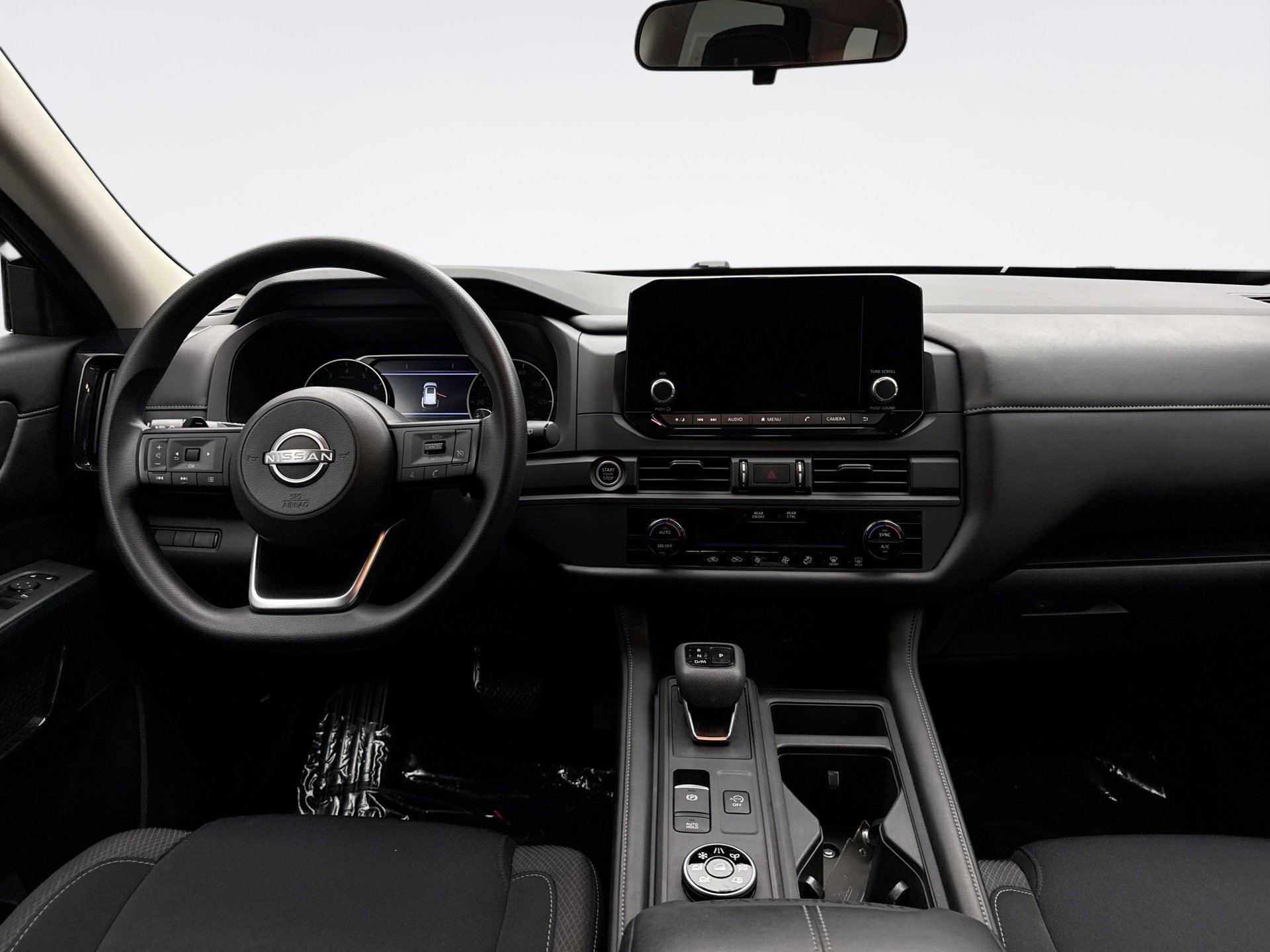 Used 2024 Nissan Pathfinder S image 12