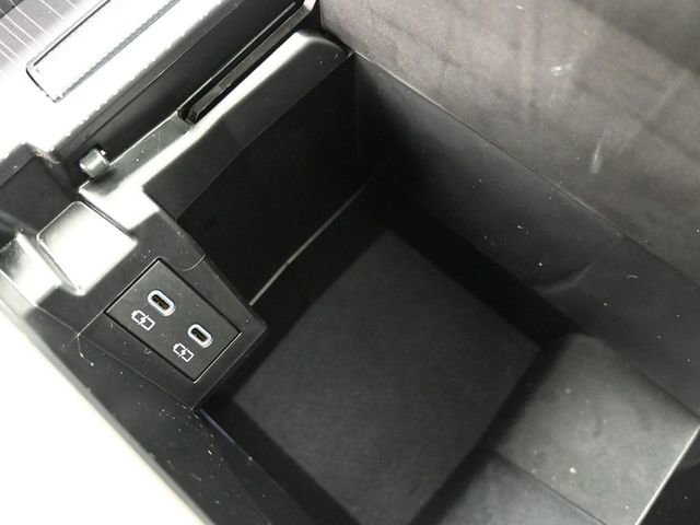 Used 2025 Toyota Sienna XLE image 20