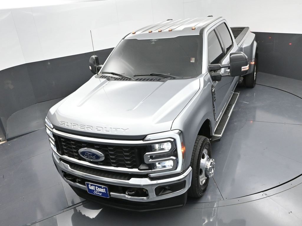 Used 2024 Ford F350 Lariat image 37