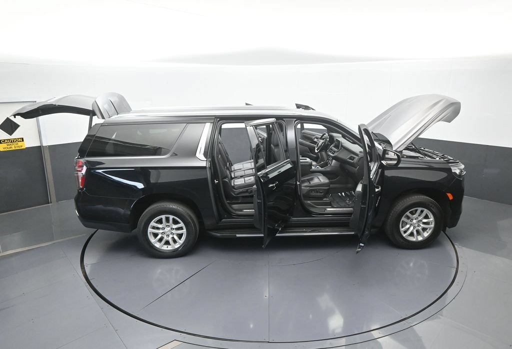 Used 2024 Chevrolet Suburban LT RWD image 68