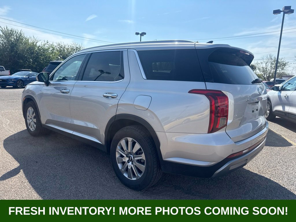 Used 2025 Hyundai Palisade SEL FWD image 4