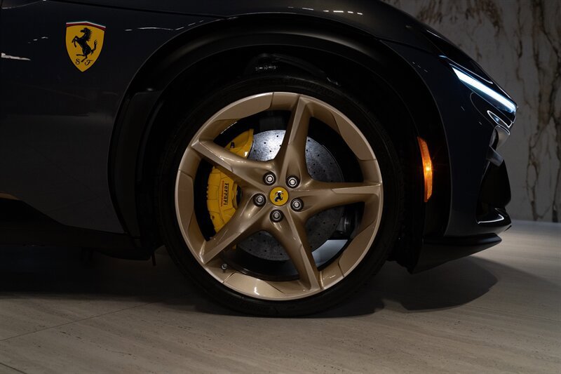 Used 2025 Ferrari Purosangue AWD/4WD image 28