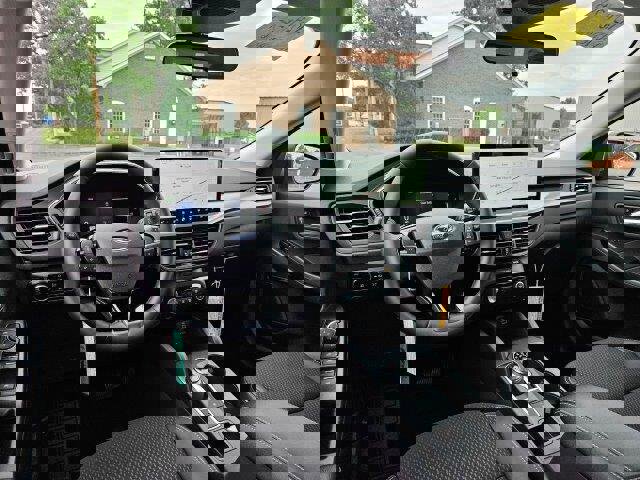 New 2024 Ford Escape SE image 19