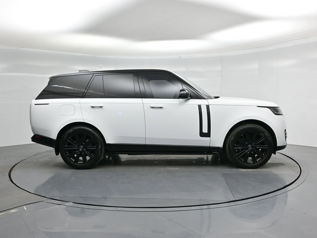 Used 2025 Land Rover Range Rover SE image 23