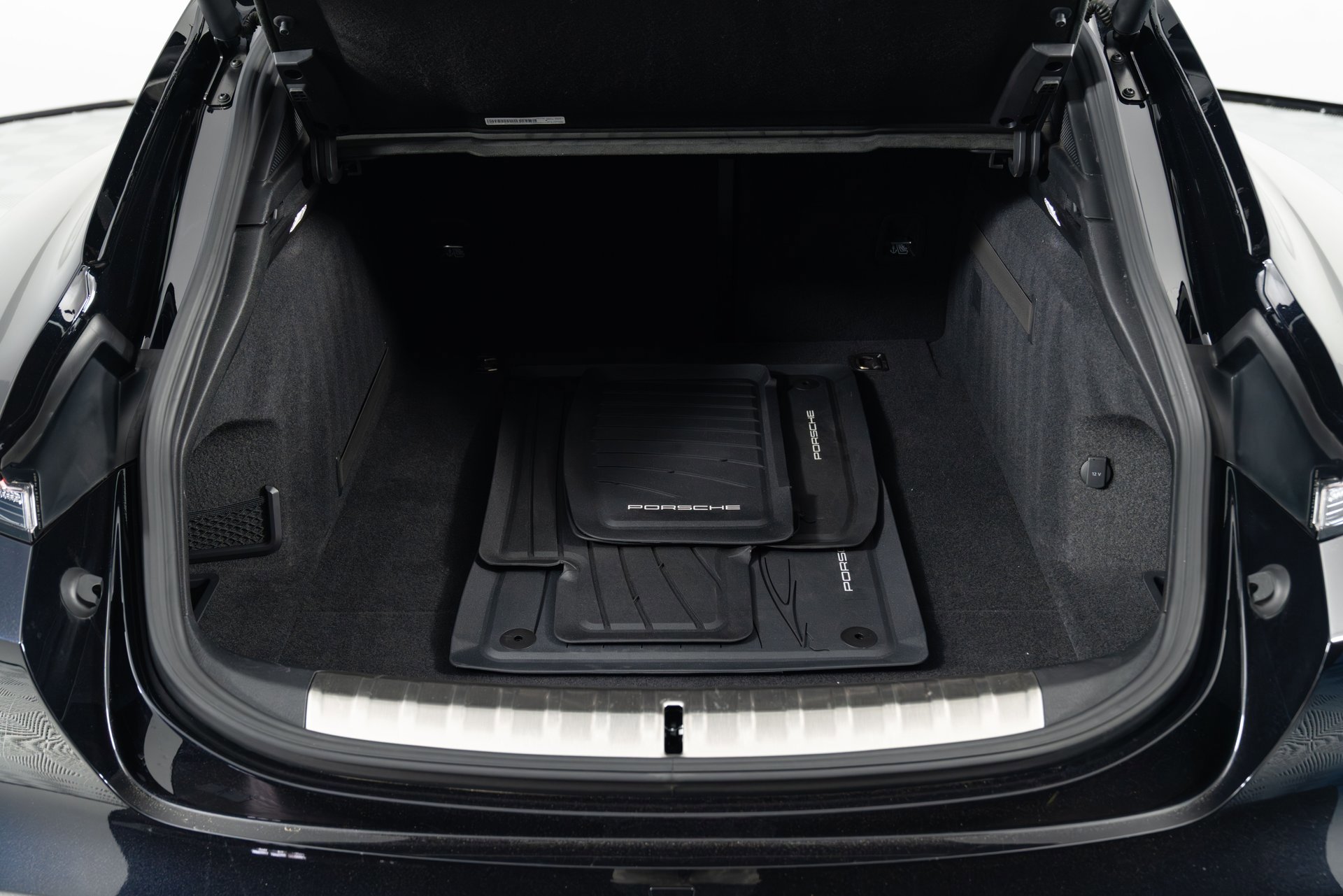 Used 2024 Porsche Taycan GTS AWD/4WD image 51