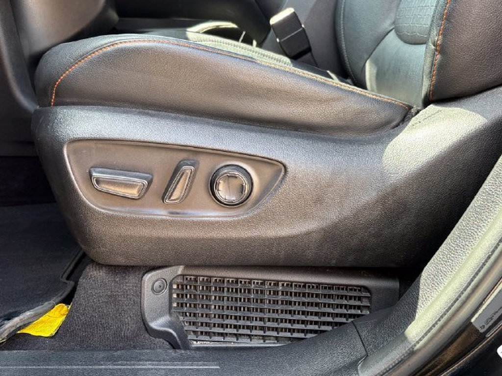 Certified 2024 Toyota Sienna XSE FWD image 13