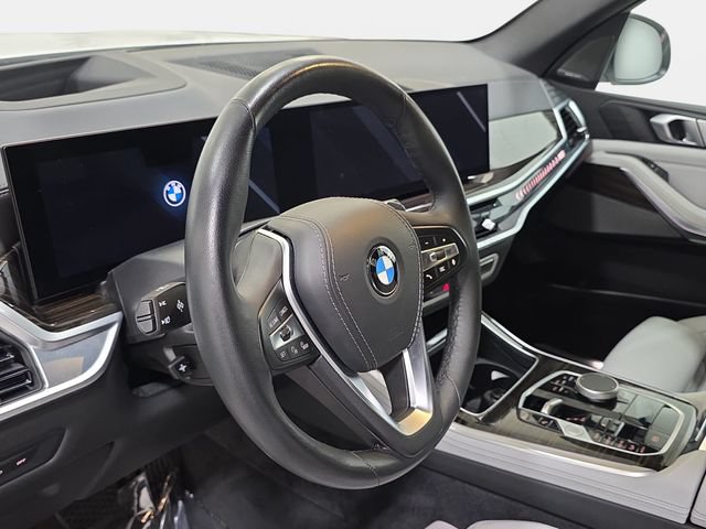 Used 2025 BMW X5 xDrive40i w/ Premium Package AWD/4WD image 12