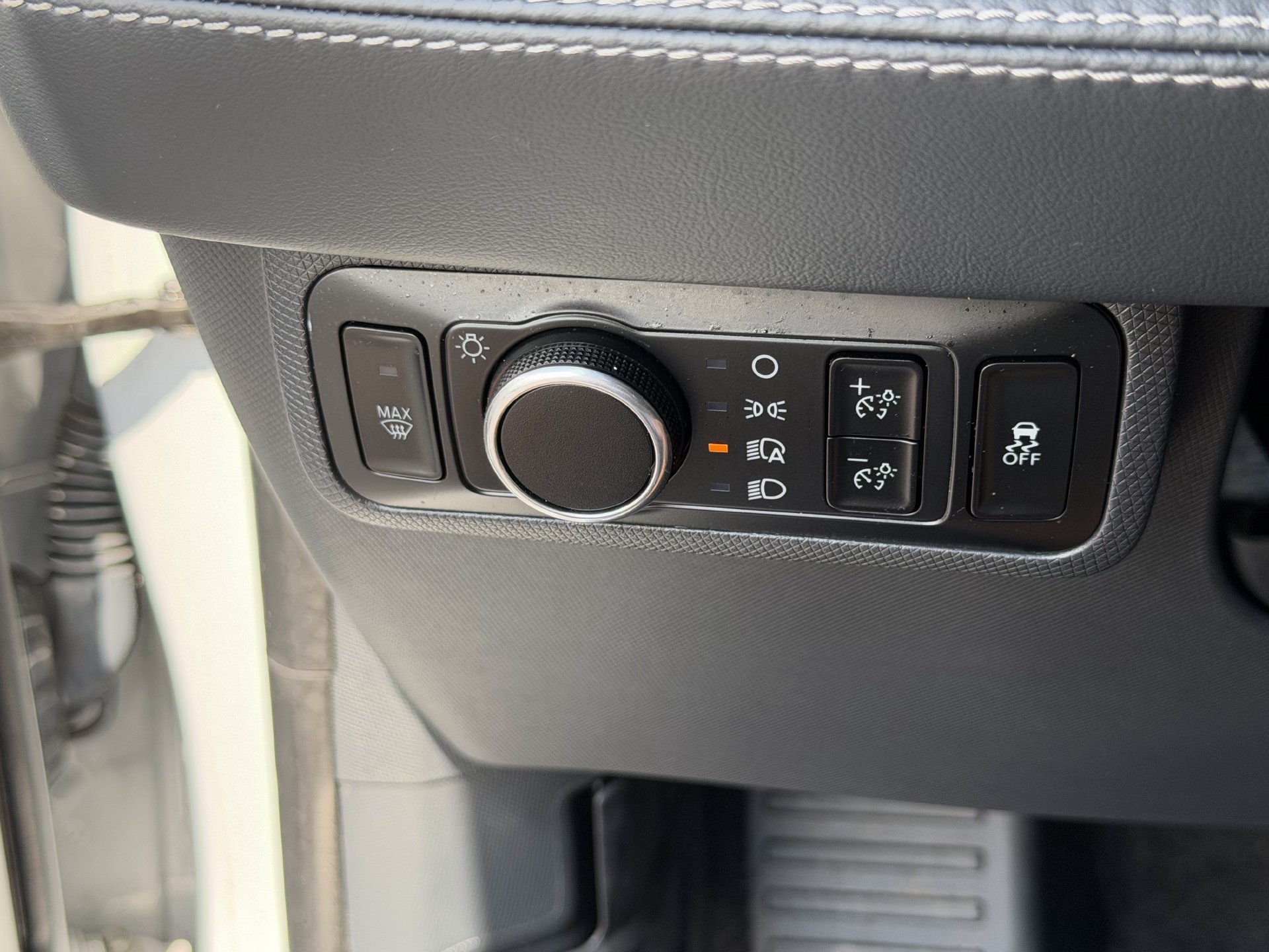 Used 2023 Ford Mustang Mach-E Premium RWD image 9