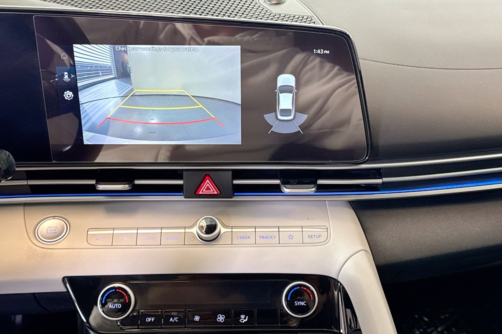 Used 2021 Hyundai Elantra Limited image 14