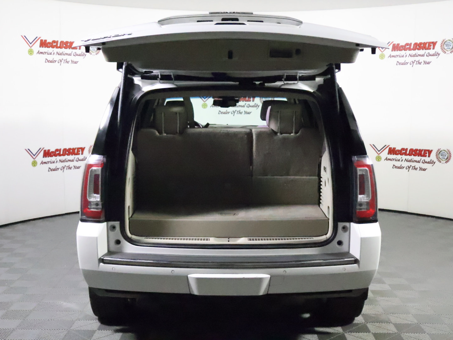 Used 2019 GMC Yukon Denali AWD/4WD image 10
