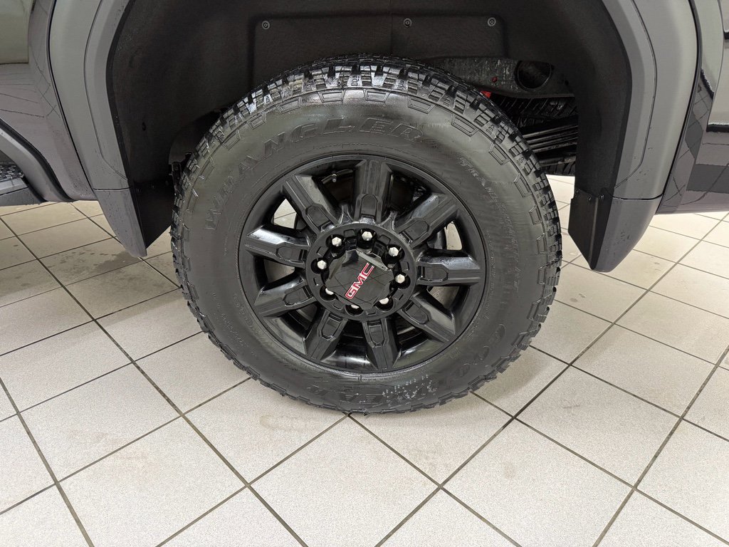 New 2026 GMC Sierra 2500 AT4 image 13