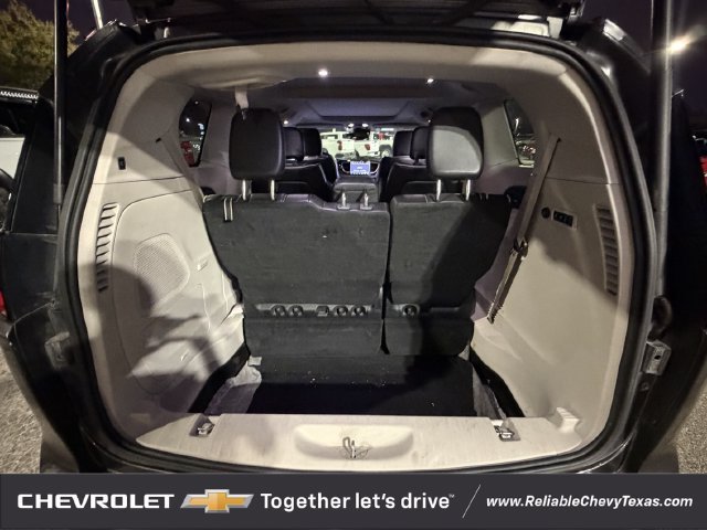 Used 2022 Chrysler Pacifica Limited FWD image 36