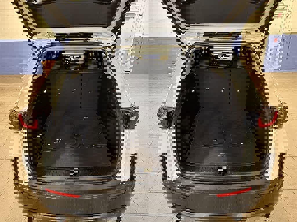 Used 2023 MAZDA CX-50 2.5 S w/ Cargo Package image 11