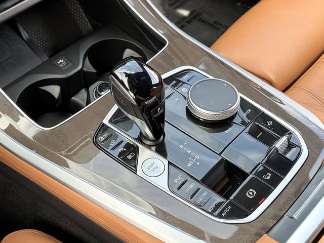 Used 2022 BMW X5 xDrive45e w/ Climate Comfort Package AWD/4WD image 17