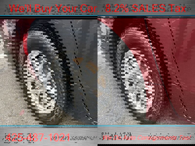 Used 2023 Chrysler Voyager LX image 9