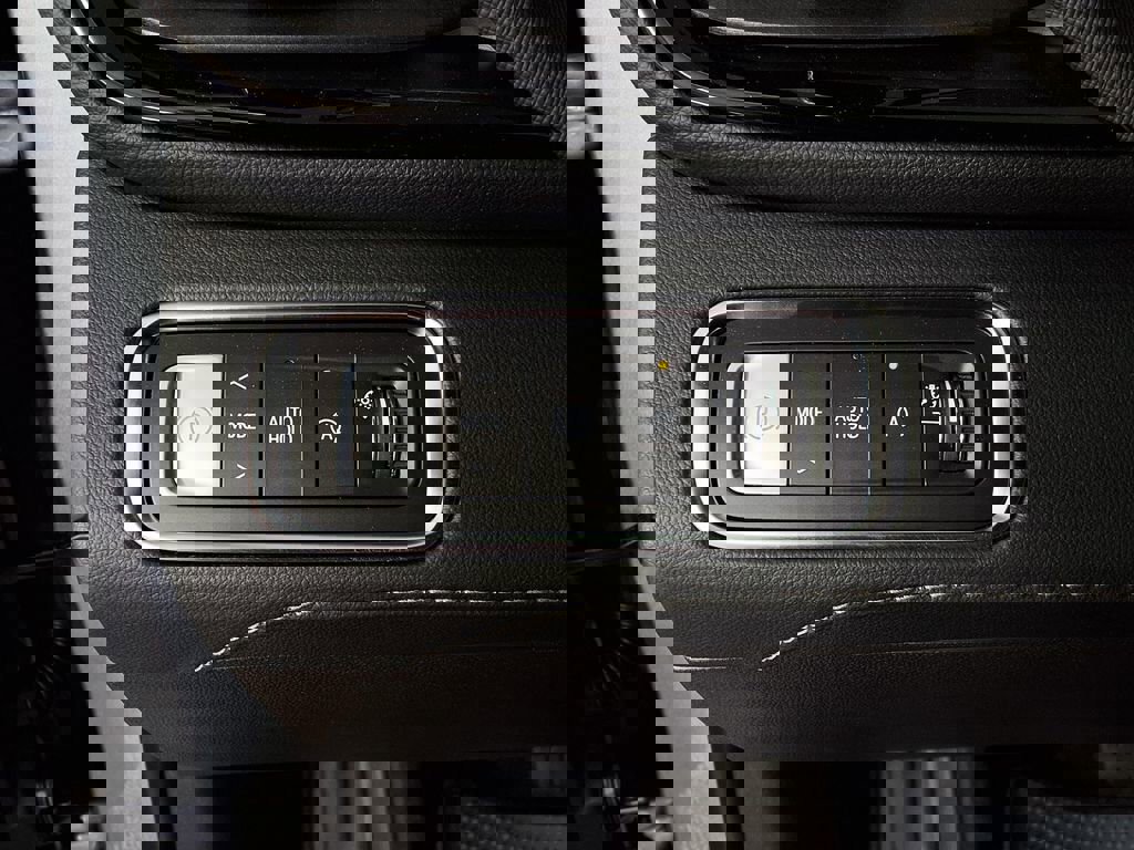 New 2026 Buick Enclave Sport Touring w/ Power Package image 18