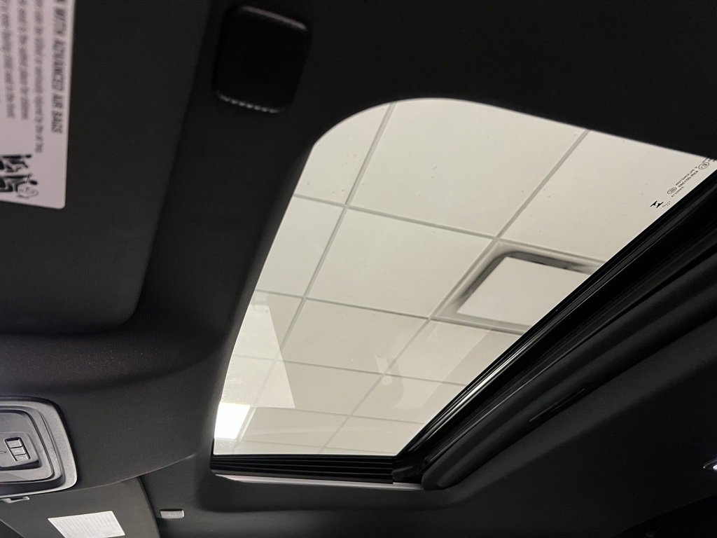 Used 2024 GMC Sierra 2500 AT4 w/ Technology Package image 45