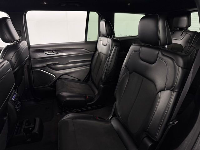 Used 2021 Jeep Grand Cherokee L Laredo image 15