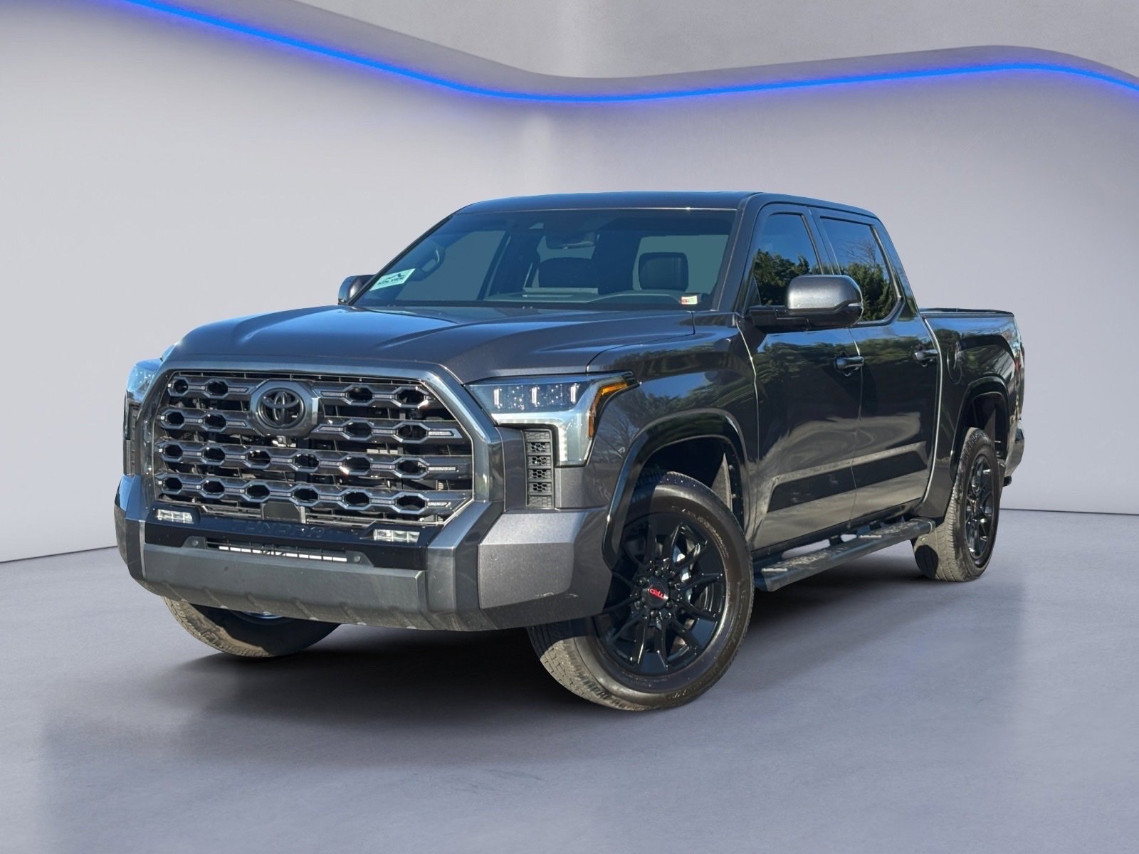 Used 2023 Toyota Tundra Platinum image 2