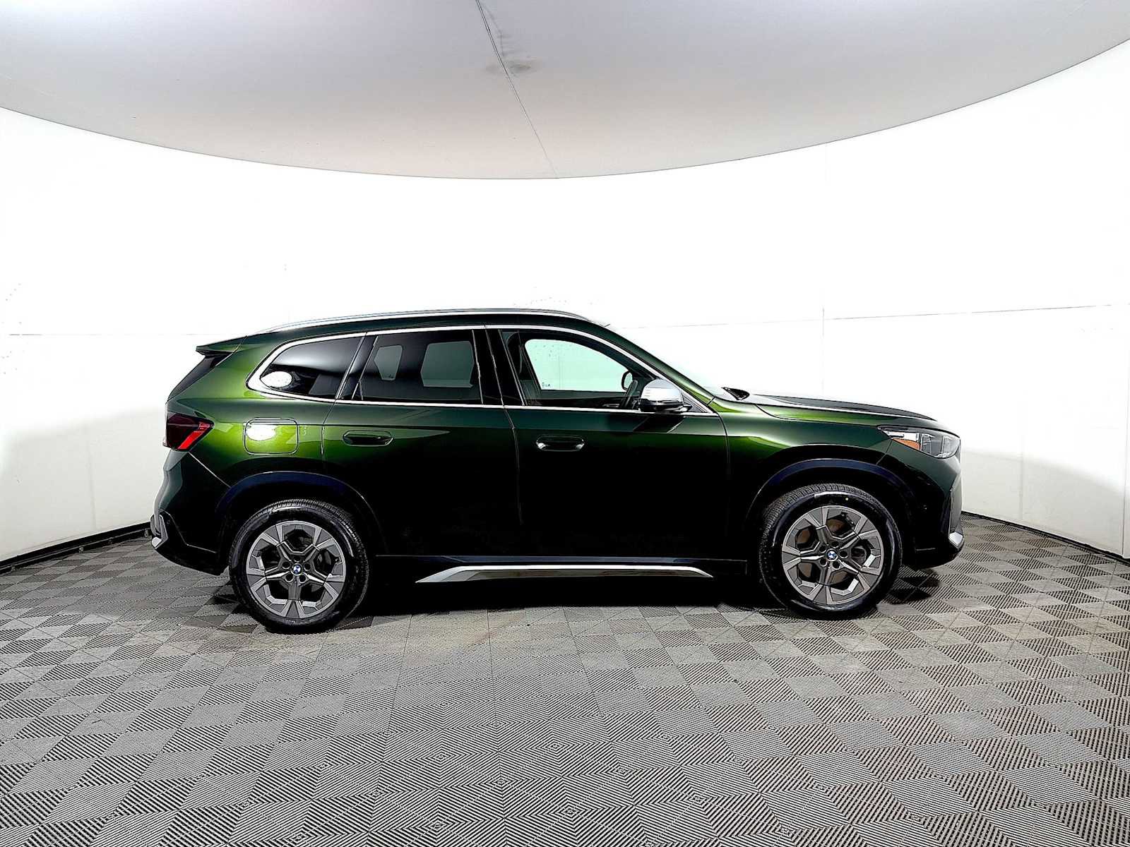 Certified 2024 BMW X1 xDrive28i w/ Premium Package image 7