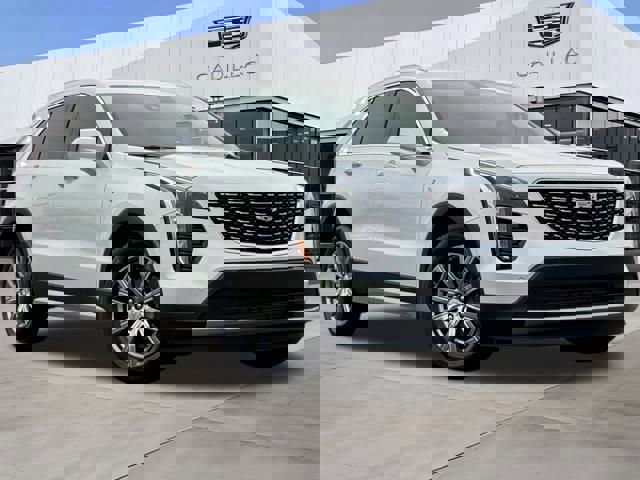 Used 2020 Cadillac XT4 Premium Luxury image 2